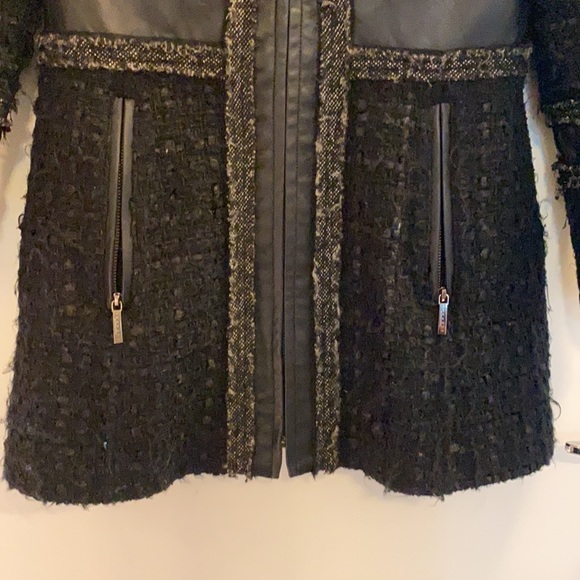 Tweed jacket in size small - Picture 4 of 5